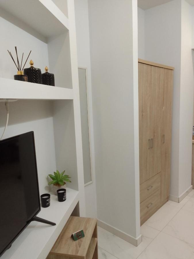 Domus Apartment - City Center Karaferye Dış mekan fotoğraf