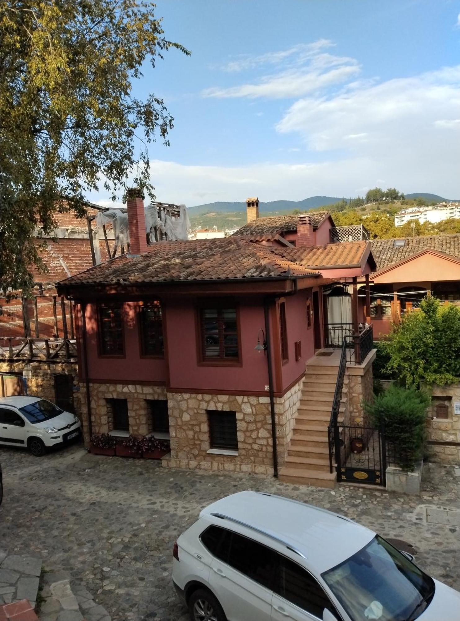 Domus Apartment - City Center Karaferye Dış mekan fotoğraf