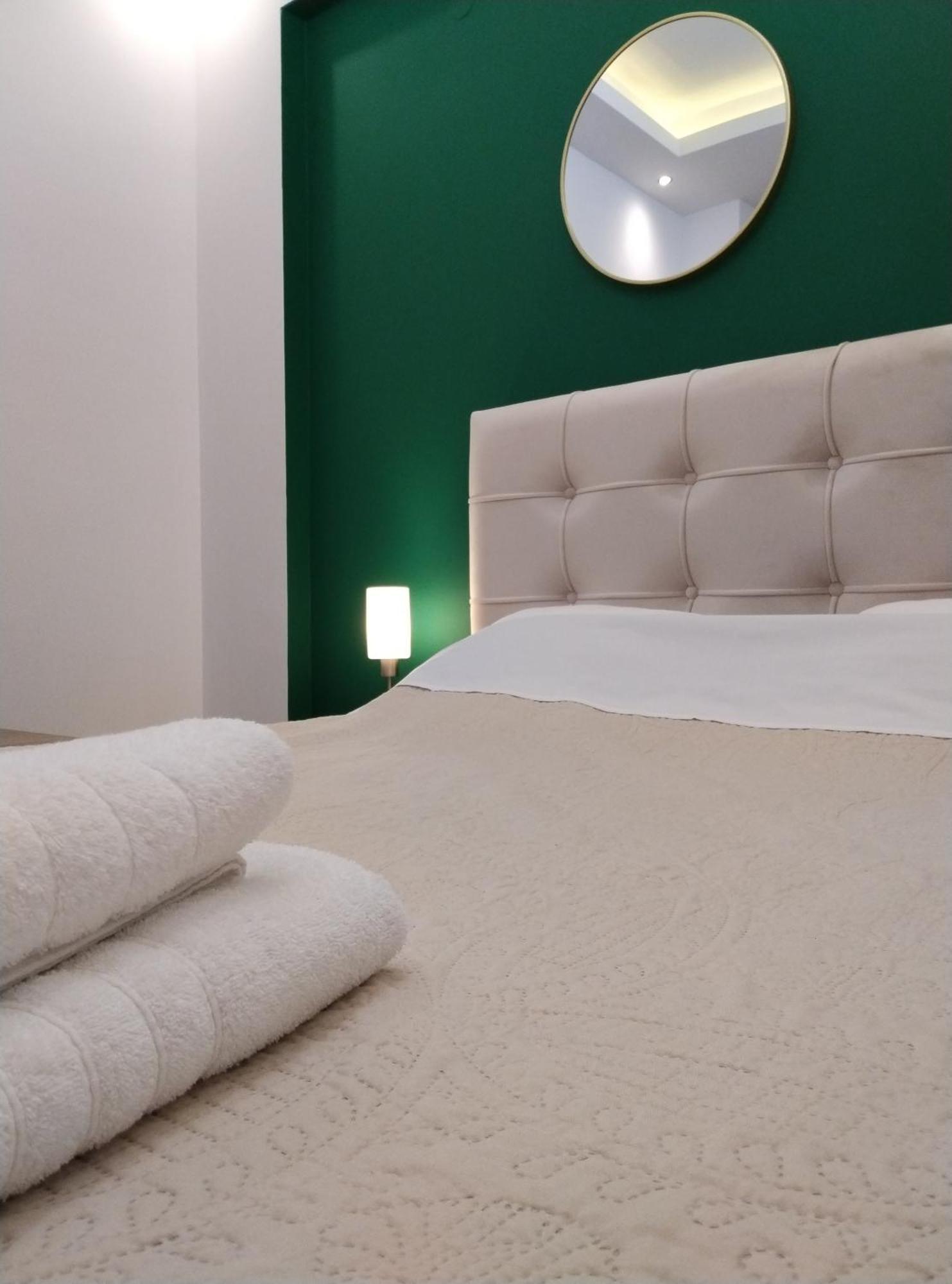 Domus Apartment - City Center Karaferye Dış mekan fotoğraf